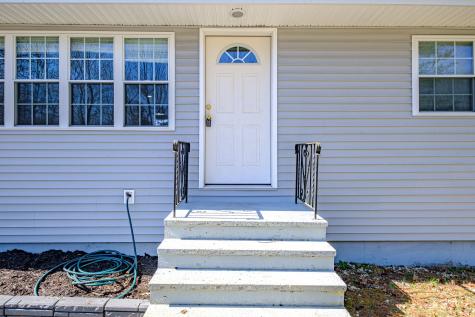 4 Sheffield Avenue Lewiston ME 04240