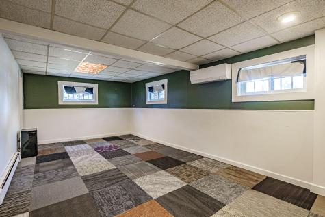 4 Sheffield Avenue Lewiston ME 04240