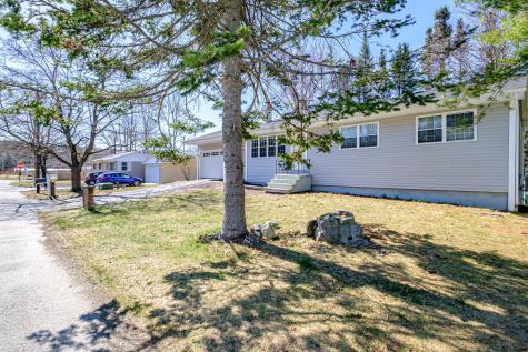 4 Sheffield Avenue Lewiston ME 04240