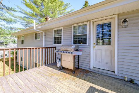 4 Sheffield Avenue Lewiston ME 04240