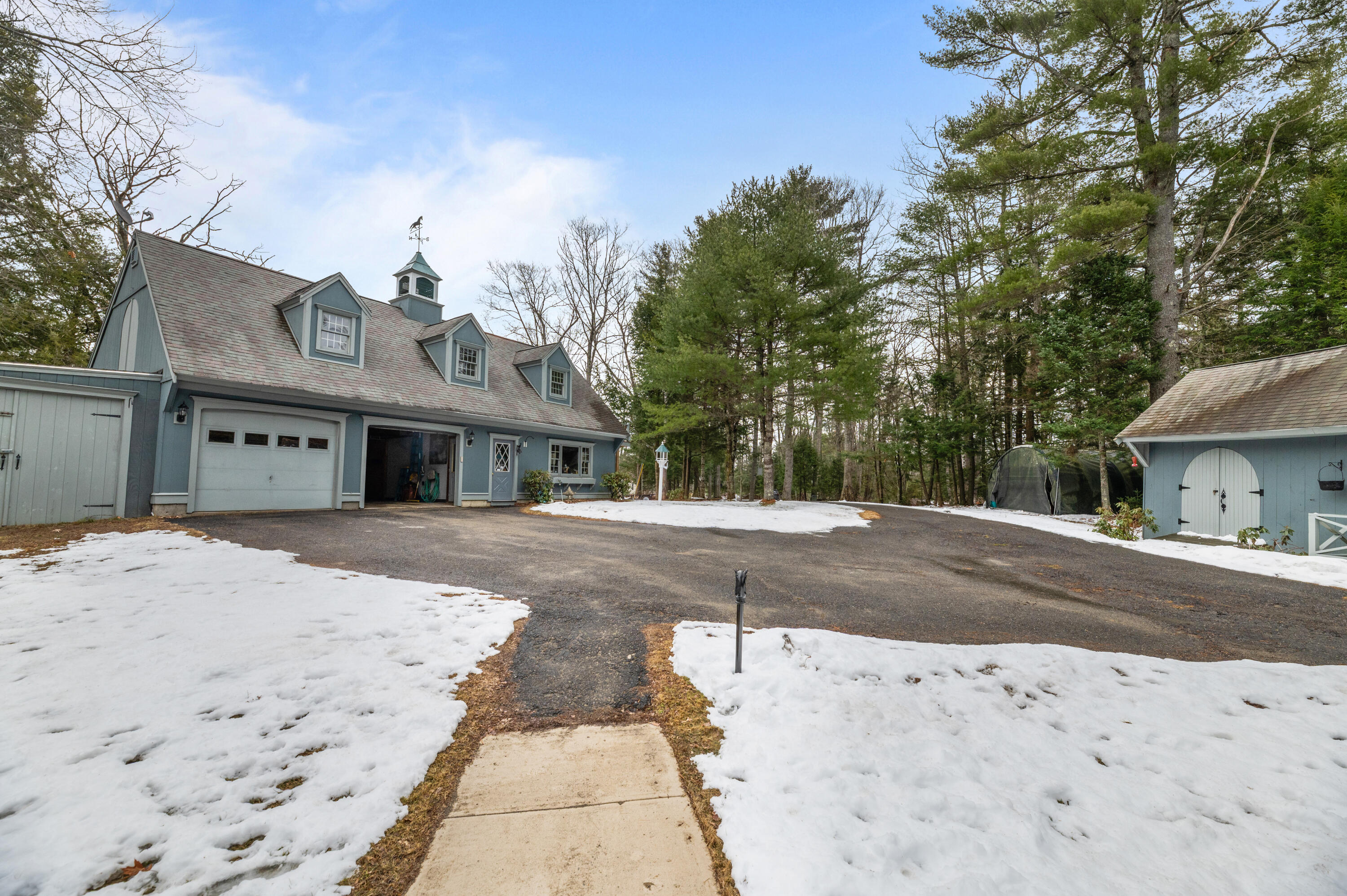 542 Hanson Road China ME 04358