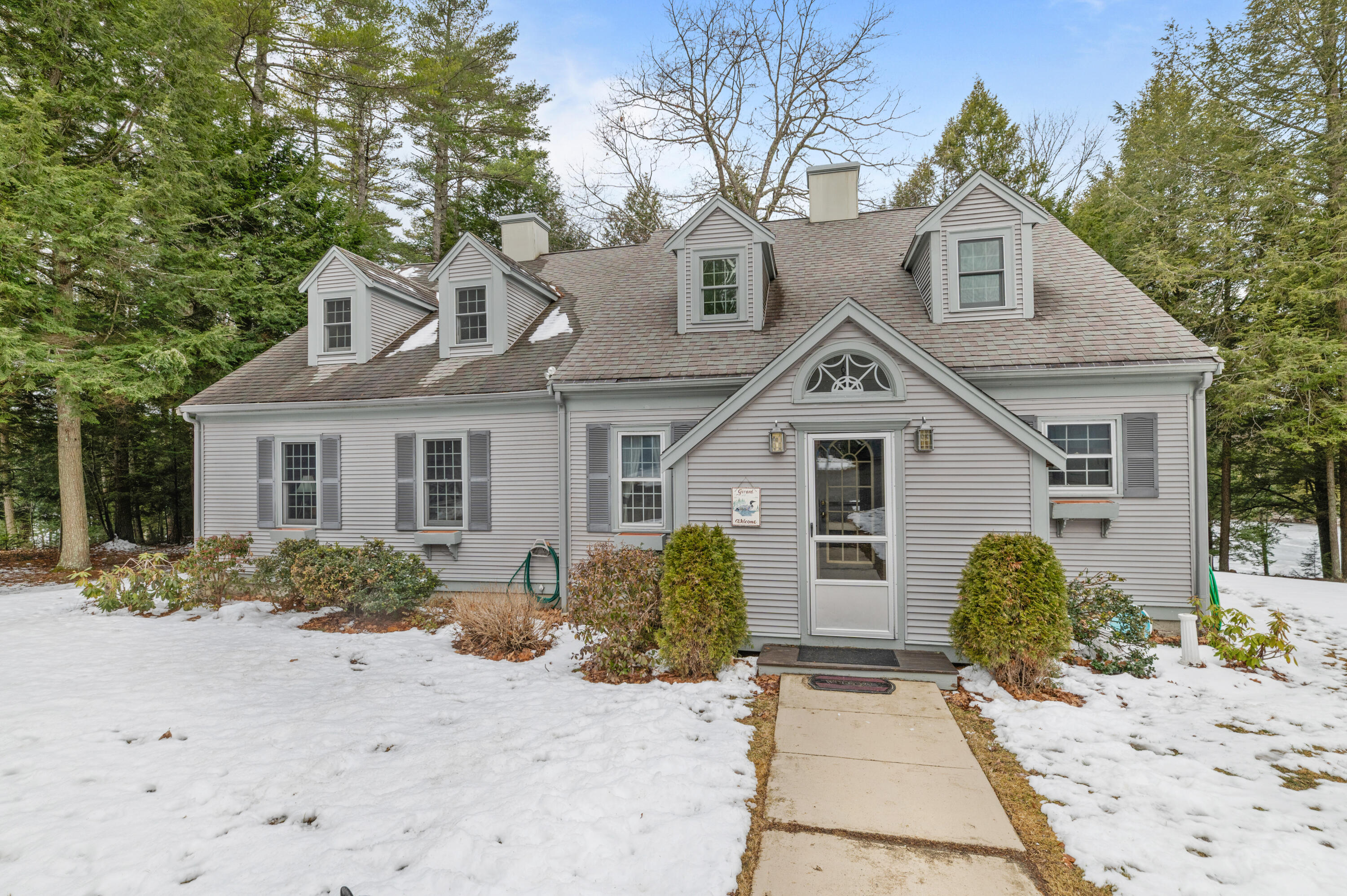 542 Hanson Road China ME 04358