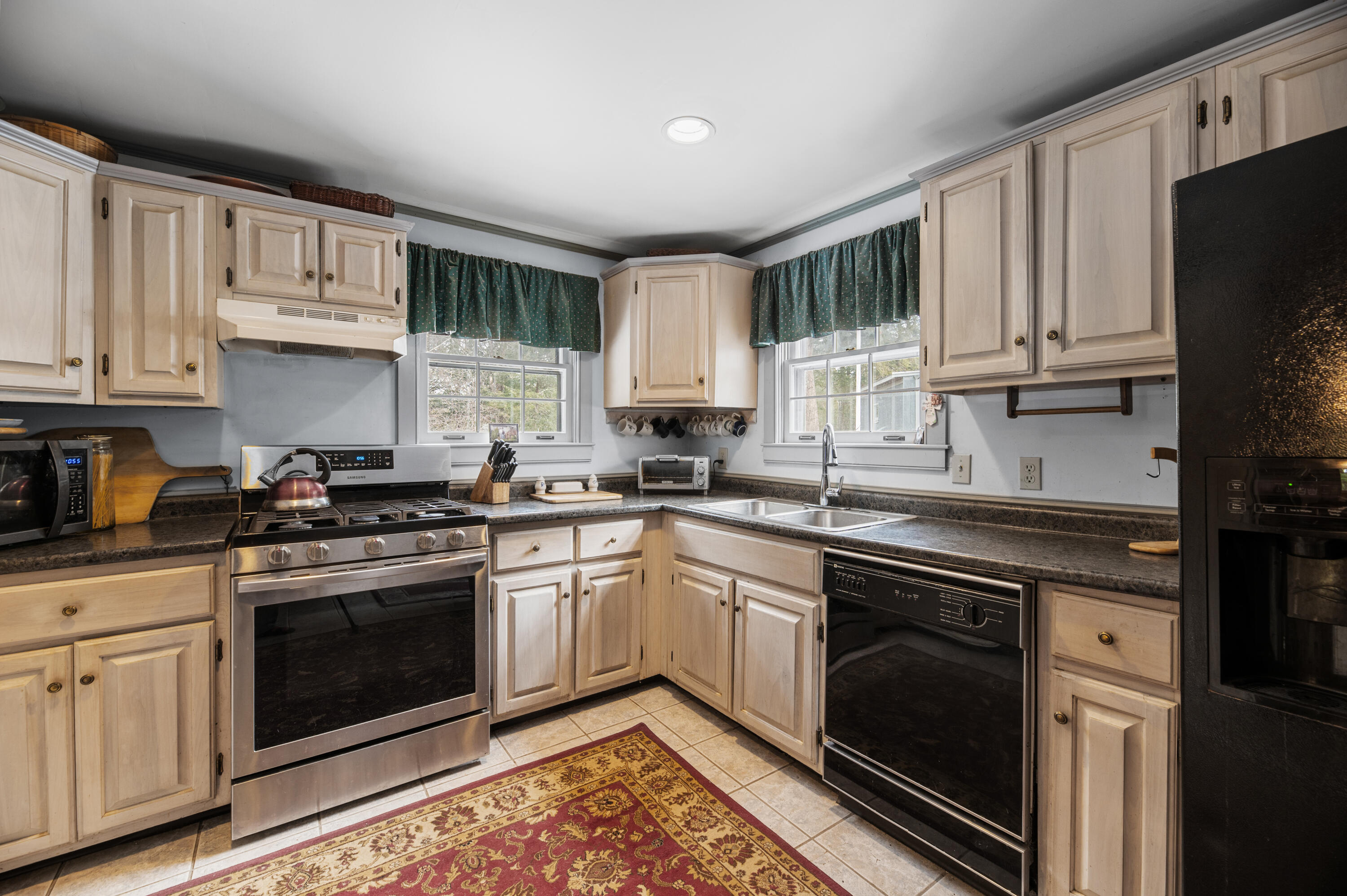 542 Hanson Road China ME 04358