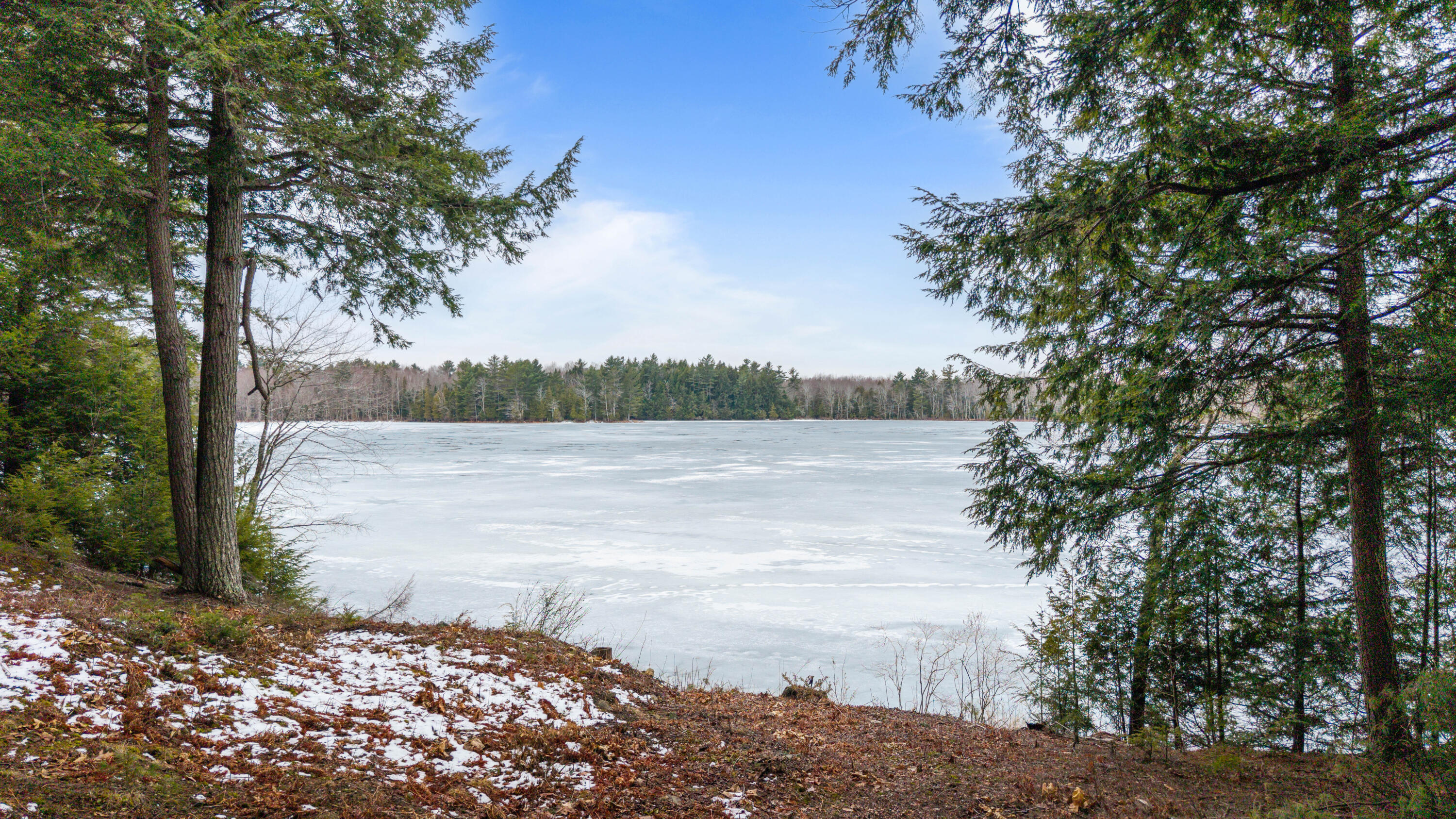 542 Hanson Road China ME 04358