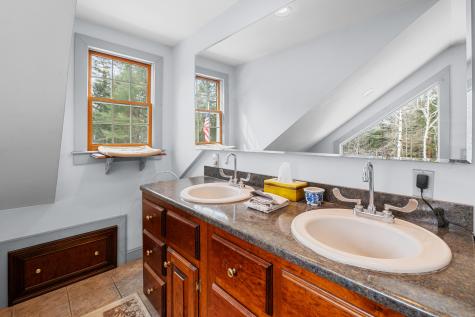 542 Hanson Road China ME 04358