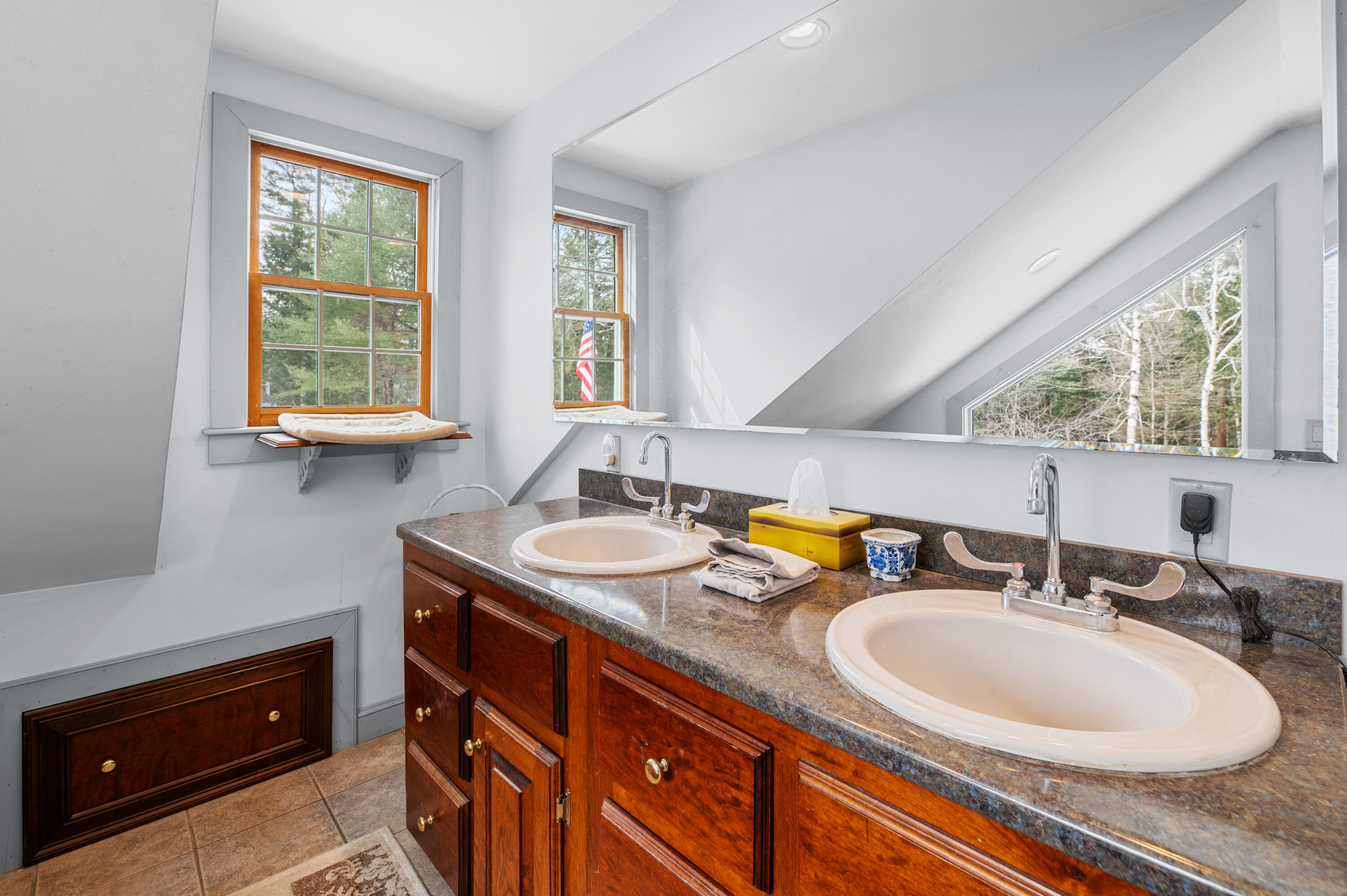 542 Hanson Road China ME 04358