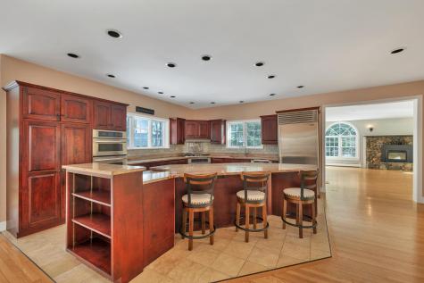 14 Payneton Hill Road York ME 03909