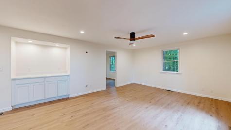 763 River Road Windham ME 04062