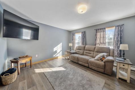 7 Ellingwood Drive Glenburn ME 04401