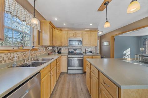7 Ellingwood Drive Glenburn ME 04401