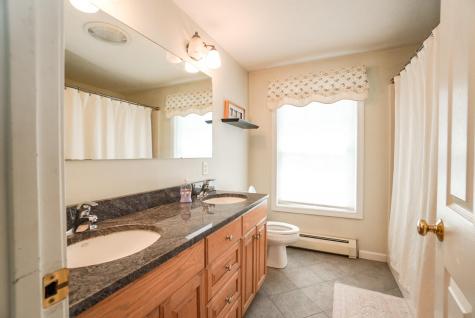 1382 Meetinghouse Road Wells ME 04090