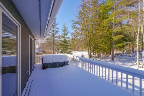 25 Acadia Drive Rockland ME 04841