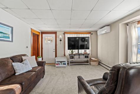 6 Harrison Avenue Dover-foxcroft ME 04426