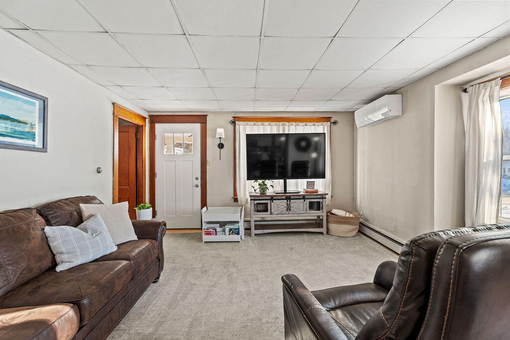 6 Harrison Avenue Dover-foxcroft ME 04426