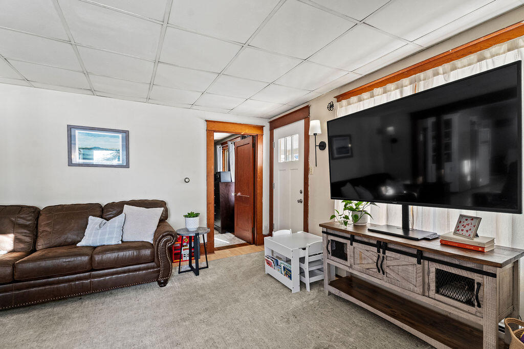 6 Harrison Avenue Dover-foxcroft ME 04426