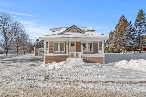 6 Harrison Avenue Dover-foxcroft ME 04426