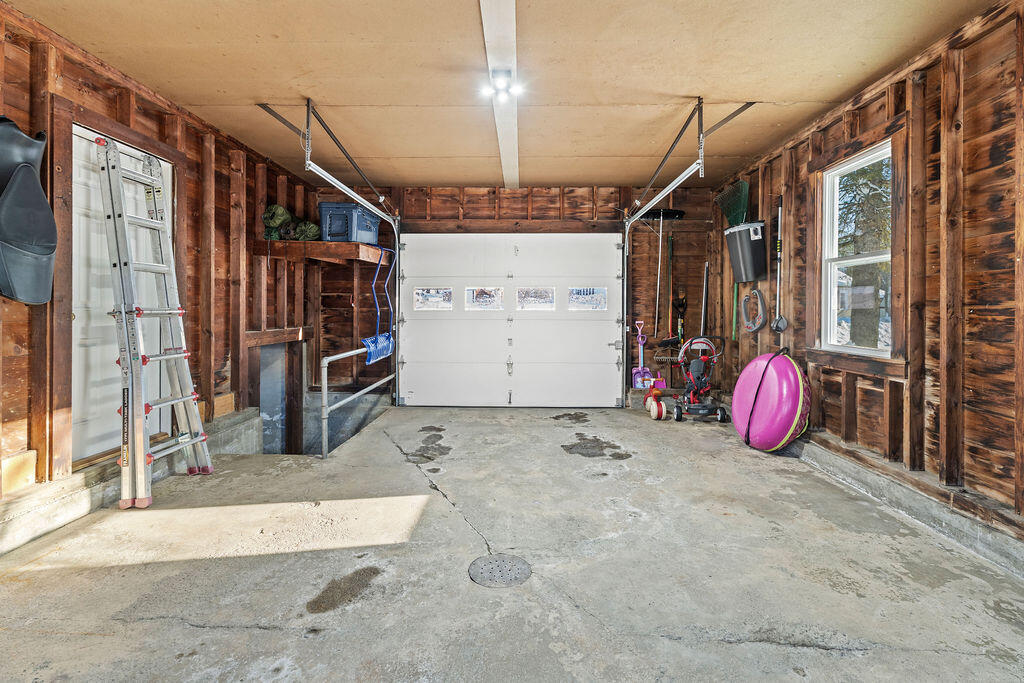 6 Harrison Avenue Dover-foxcroft ME 04426