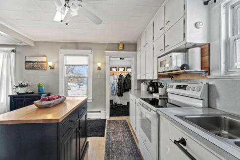 6 Harrison Avenue Dover-foxcroft ME 04426