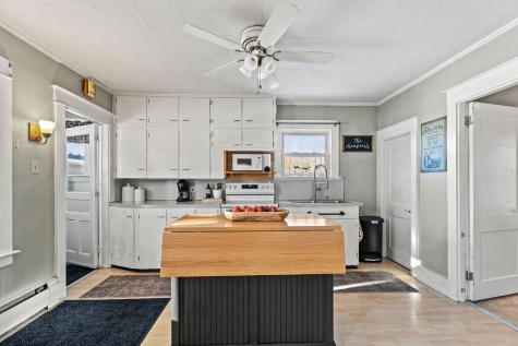 6 Harrison Avenue Dover-foxcroft ME 04426