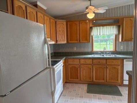 18 Heather Lane Alfred ME 04002