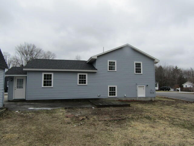 23 Dumas Street Lisbon ME 04252