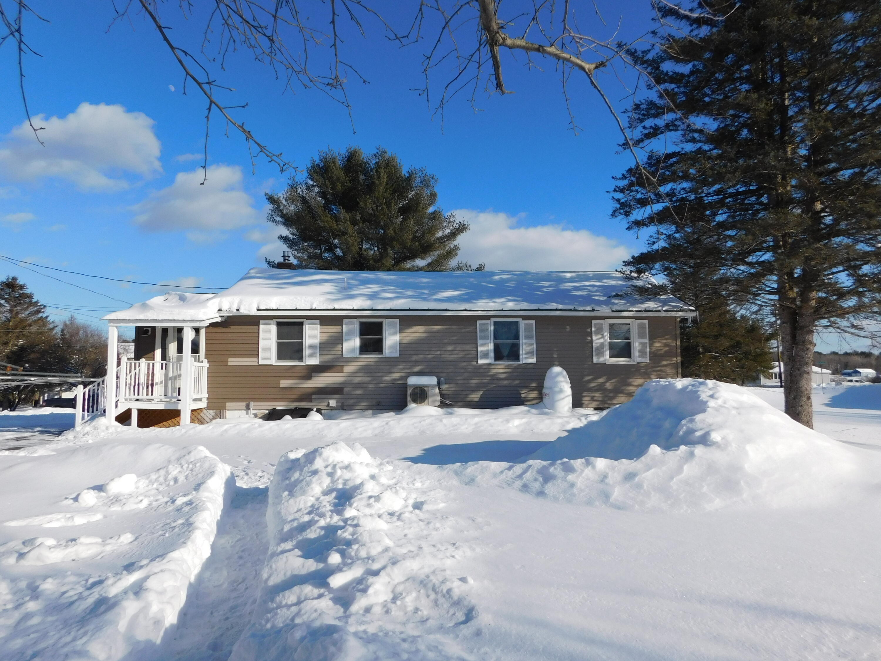 8 Black Stream Drive Levant ME 04456