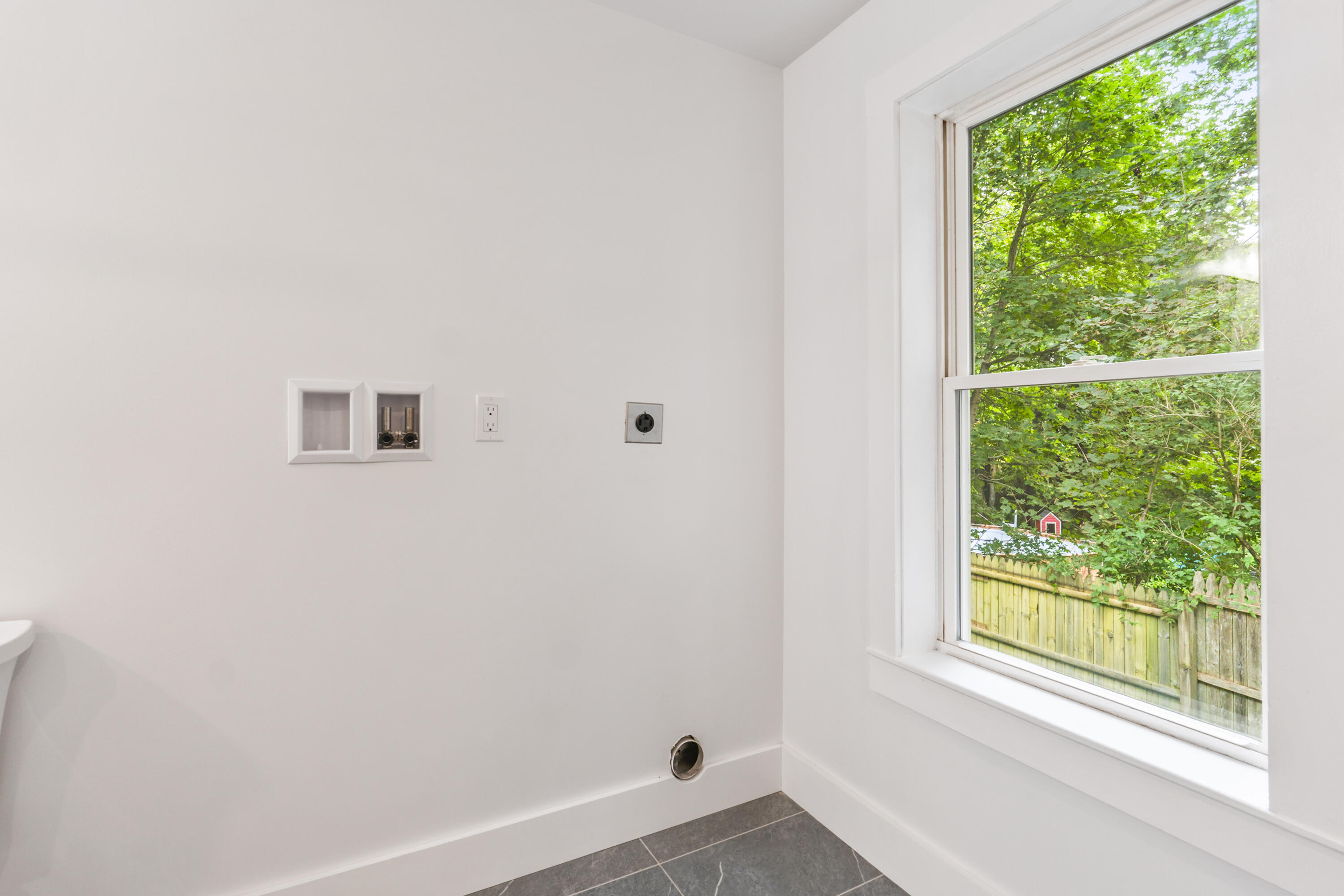 10 Charles Street Bath ME 04530