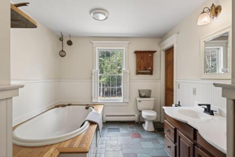 17 Richard Road Gorham ME 04038