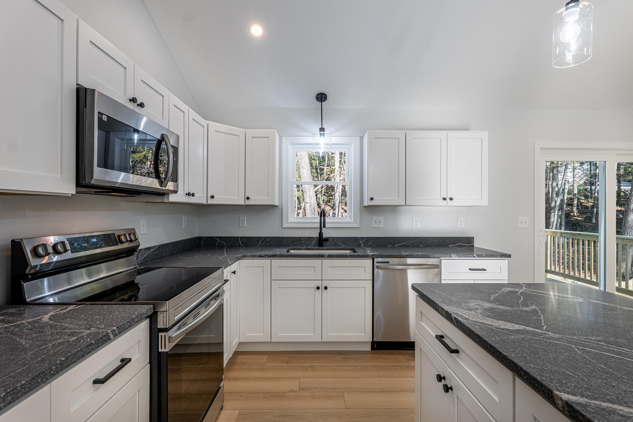 48 King Hill Road Limerick ME 04048