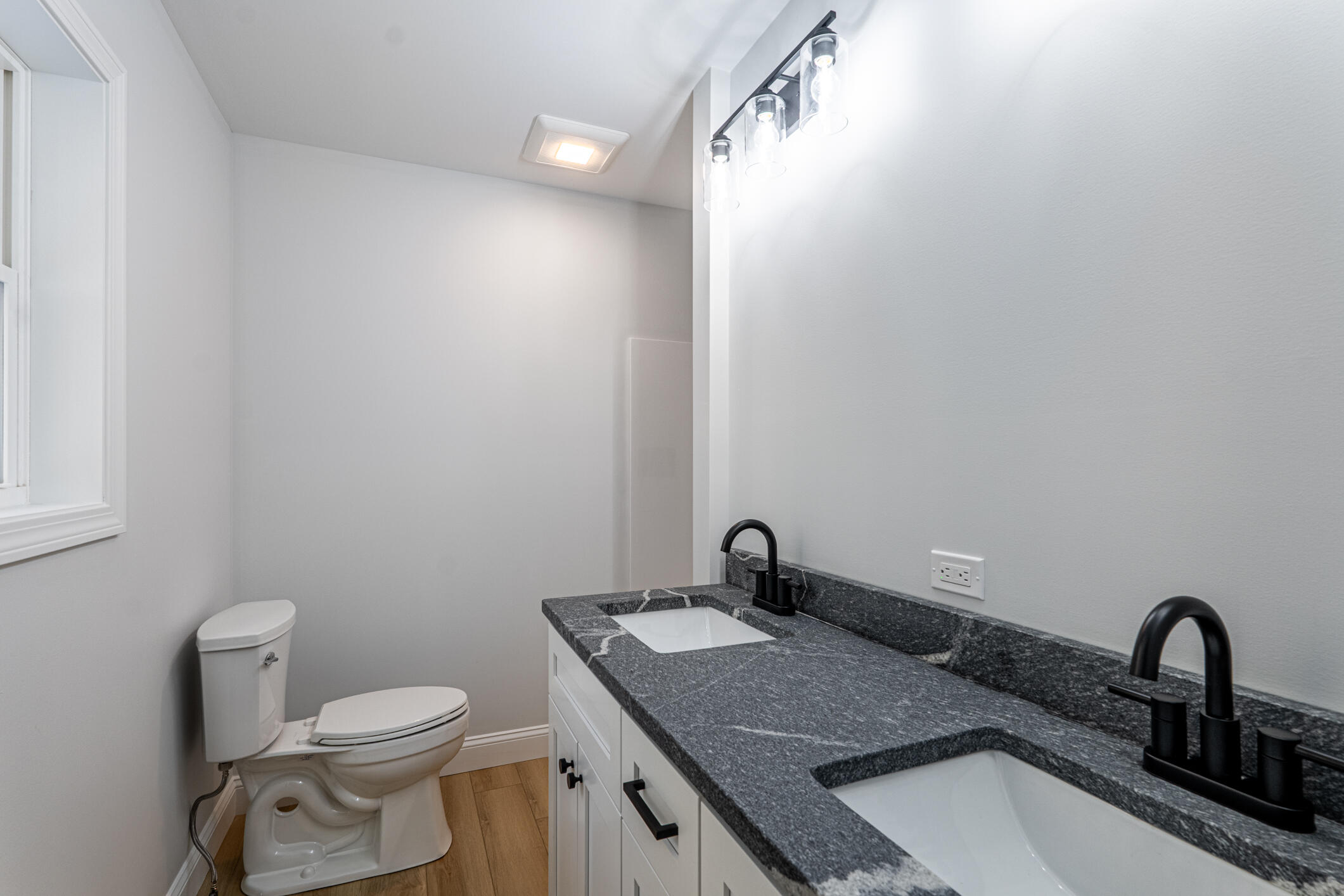 48 King Hill Road Limerick ME 04048