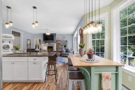 27 Rosewood Lane New Gloucester ME 04260