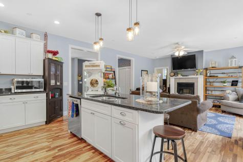 27 Rosewood Lane New Gloucester ME 04260