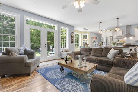 27 Rosewood Lane New Gloucester ME 04260