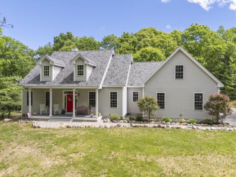 27 Rosewood Lane New Gloucester ME 04260