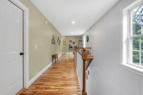 27 Rosewood Lane New Gloucester ME 04260