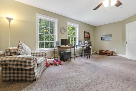 27 Rosewood Lane New Gloucester ME 04260