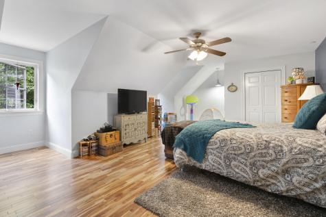 27 Rosewood Lane New Gloucester ME 04260