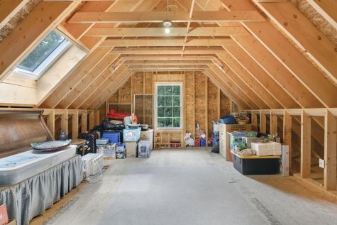 27 Rosewood Lane New Gloucester ME 04260