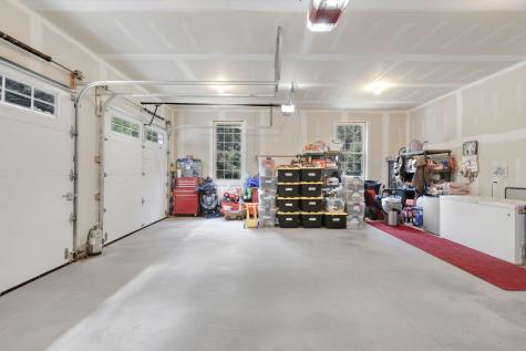 27 Rosewood Lane New Gloucester ME 04260