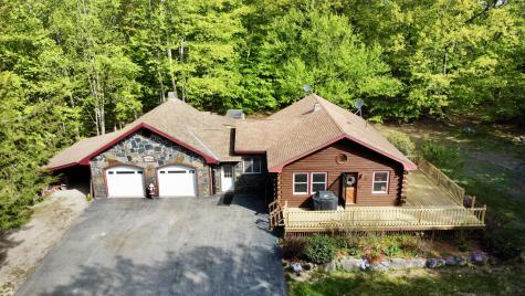 418 N Raymond Road Poland ME 04274