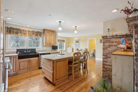 11 Mcquillians Hill Drive Gorham ME 04038