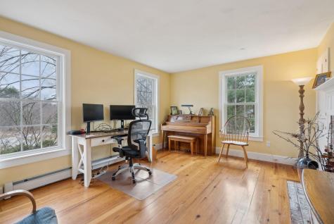 11 Mcquillians Hill Drive Gorham ME 04038