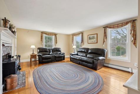 11 Mcquillians Hill Drive Gorham ME 04038