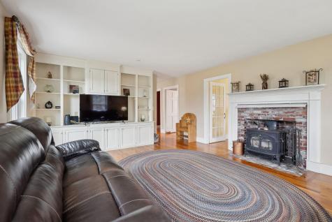 11 Mcquillians Hill Drive Gorham ME 04038