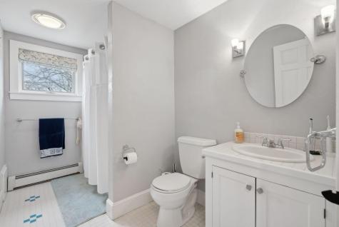 11 Mcquillians Hill Drive Gorham ME 04038