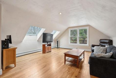 11 Mcquillians Hill Drive Gorham ME 04038