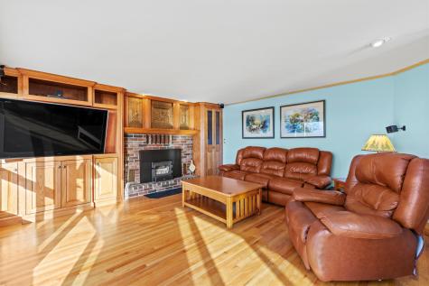 6 Gilman Road Standish ME 04084