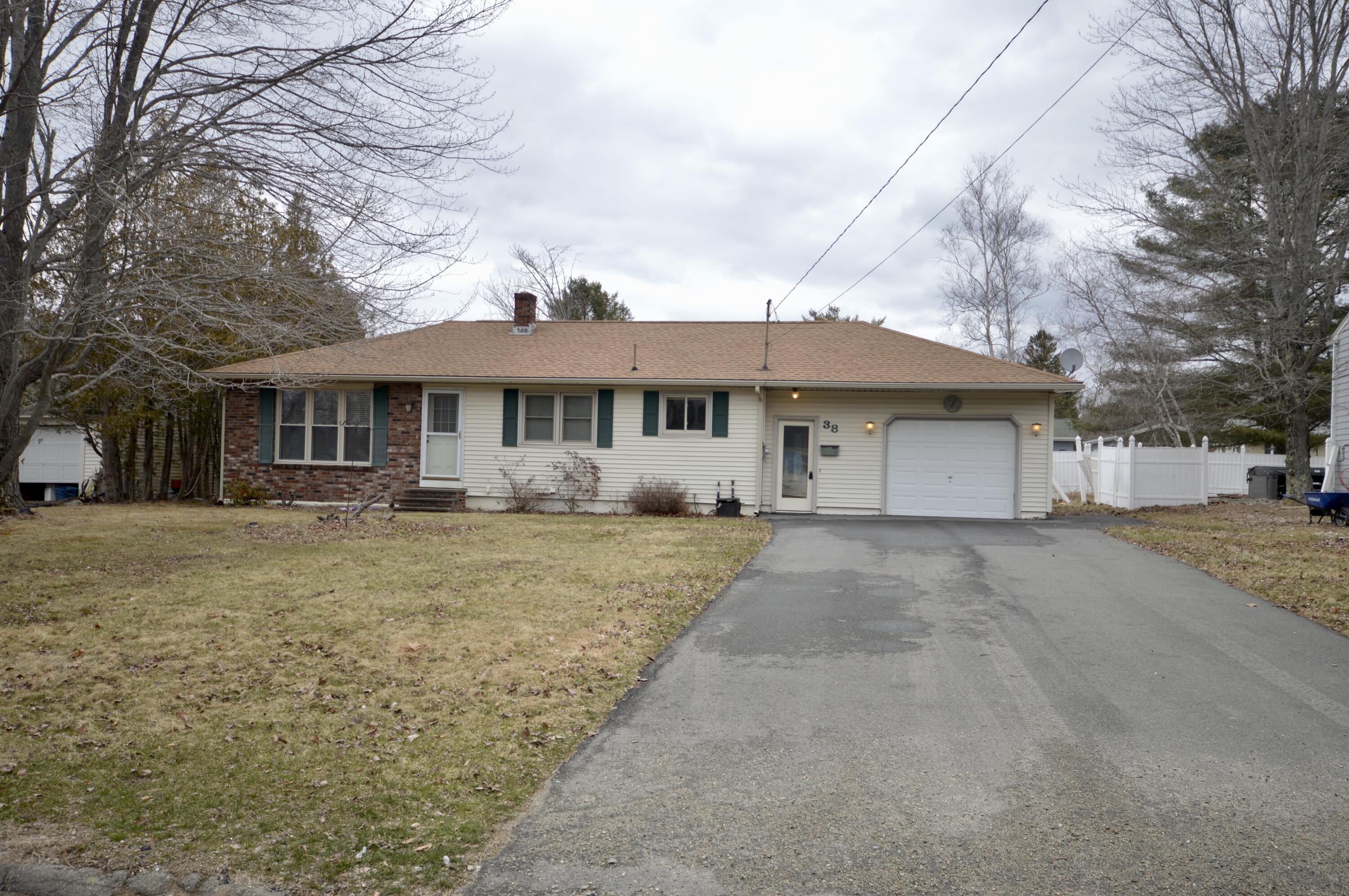 38 Alan A Dale Road Brewer ME 04412