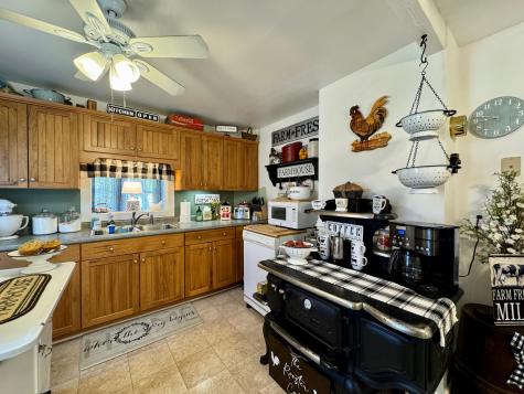 35 Meulendyk Avenue Brownville ME 04414