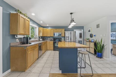 789 Brighton Hill Road Minot ME 04258
